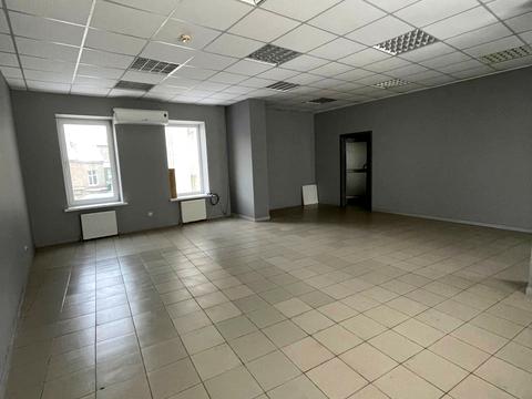 комерційна за адресою Майдан Озерний вул. (Боброва), 3