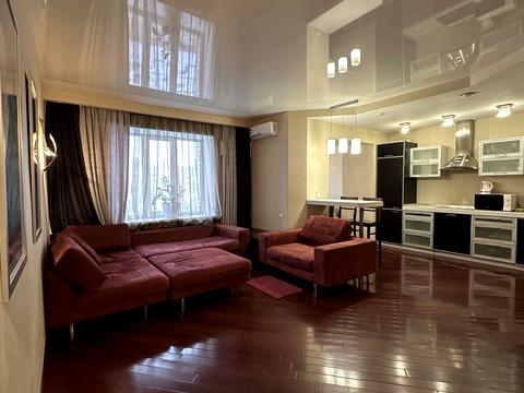 квартира за адресою Анни Ахматової вул., 31