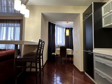 квартира за адресою Анни Ахматової вул., 31