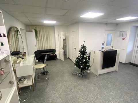 комерційна за адресою Генерала М. Тарнавського вул., (Будинок 3)