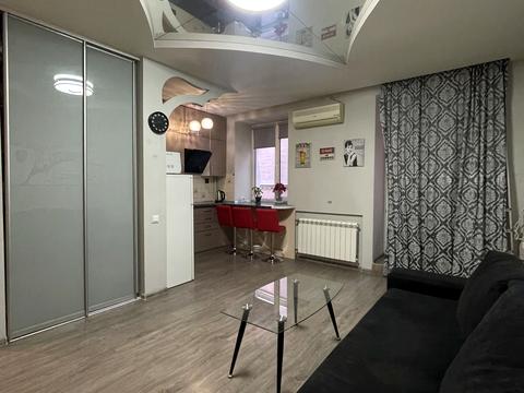 квартира за адресою Велика Васильківська вул. (Червоноармійська), 30-Б