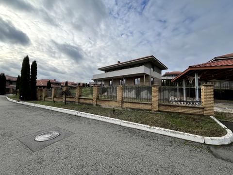 дом по адресу Калиновий провулок