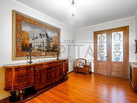 будинок за адресою Центральна вул., 30-А