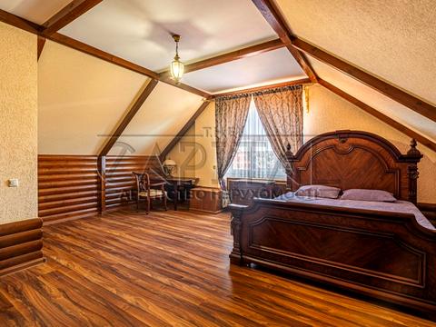 будинок за адресою Центральна вул., 30-А