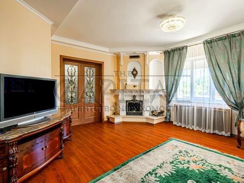 будинок за адресою Центральна вул., 30-А