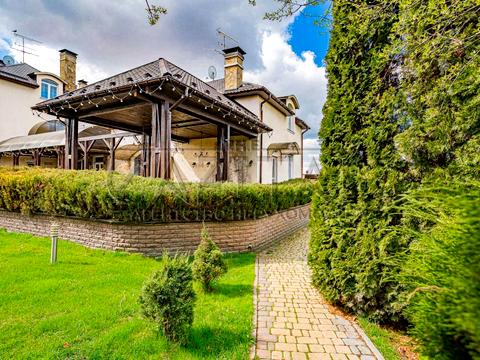 будинок за адресою Олександра Довженка вул., 16