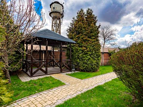 будинок за адресою Олександра Довженка вул., 16