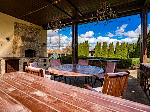 будинок за адресою Олександра Довженка вул., 16