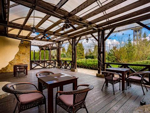 будинок за адресою Олександра Довженка вул., 16