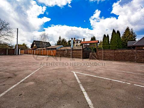 будинок за адресою Олександра Довженка вул., 16