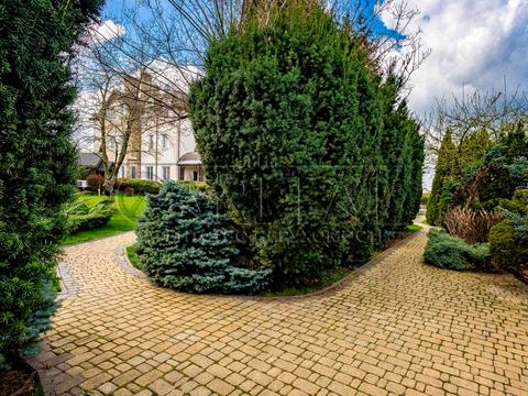 будинок за адресою Олександра Довженка вул., 16