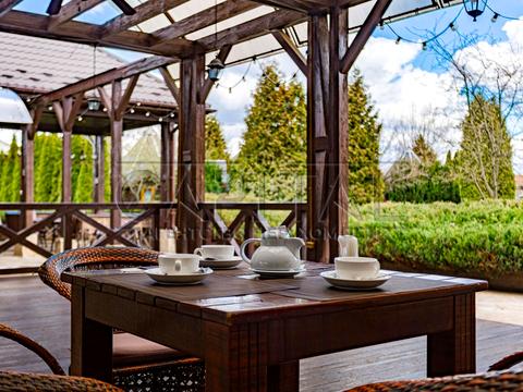 будинок за адресою Олександра Довженка вул., 16