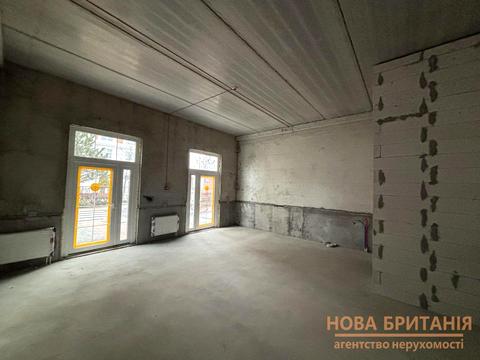 комерційна за адресою Паркова, 2