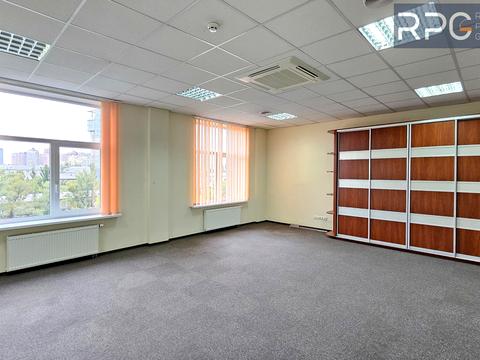 коммерческая по адресу Николая Михновского бульв. (Дружбы народов), 19