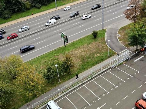 коммерческая по адресу Николая Михновского бульв. (Дружбы народов), 19