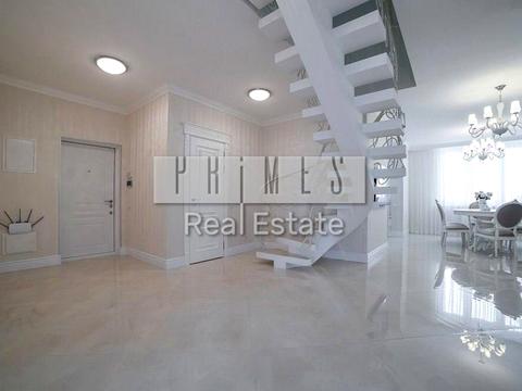 квартира за адресою Анни Ахматової вул., 30