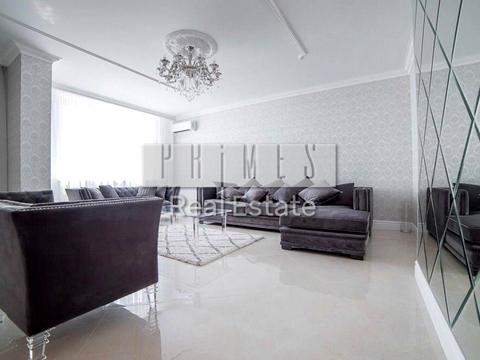 квартира за адресою Анни Ахматової вул., 30