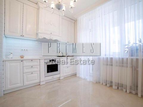 квартира за адресою Анни Ахматової вул., 30