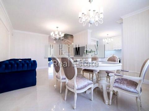 квартира за адресою Анни Ахматової вул., 30