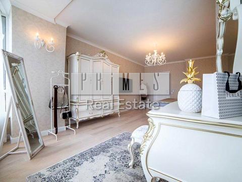 квартира за адресою Анни Ахматової вул., 30