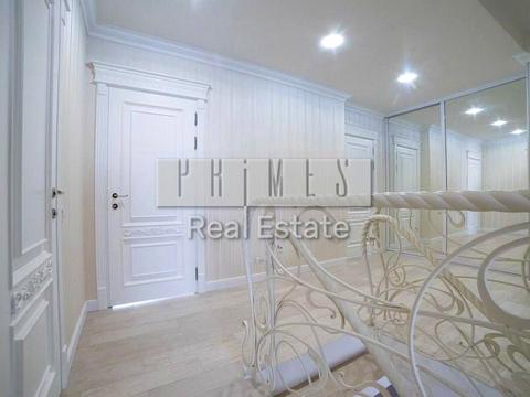 квартира за адресою Анни Ахматової вул., 30