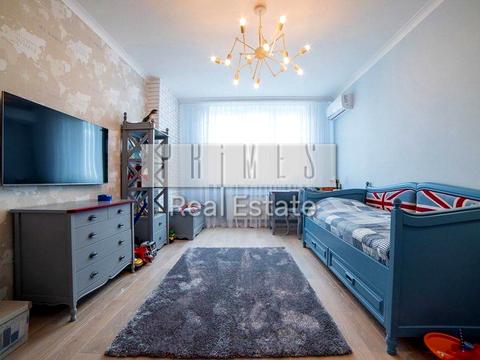 квартира за адресою Анни Ахматової вул., 30