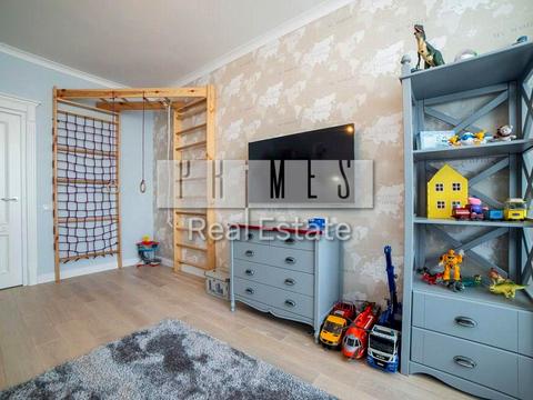 квартира за адресою Анни Ахматової вул., 30