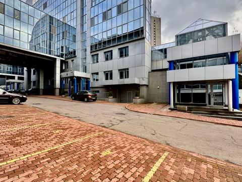 комерційна за адресою Спортивна пл., 3в