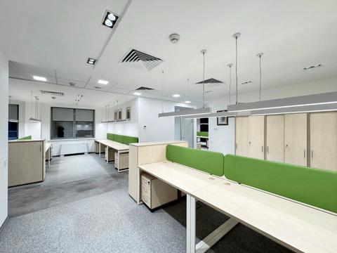 комерційна за адресою Спортивна пл., 3в