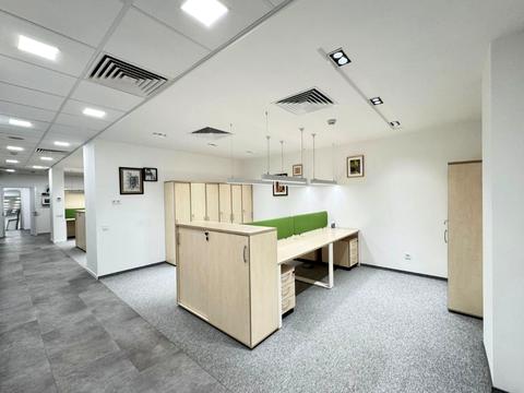 комерційна за адресою Спортивна пл., 3в