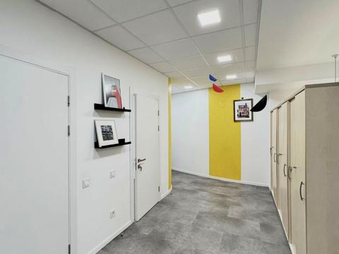 комерційна за адресою Спортивна пл., 3в