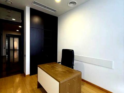 комерційна за адресою Мечникова вул. (Кловський), 2