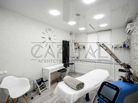 комерційна за адресою Регенераторна вул., 4 к6