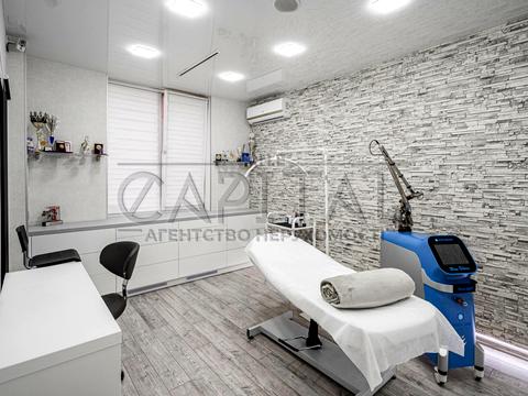 комерційна за адресою Регенераторна вул., 4 к6