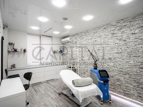 комерційна за адресою Регенераторна вул., 4 к6