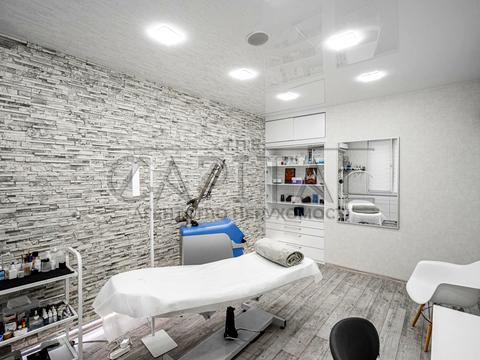 комерційна за адресою Регенераторна вул., 4 к6