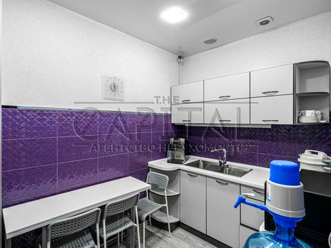 комерційна за адресою Регенераторна вул., 4 к6