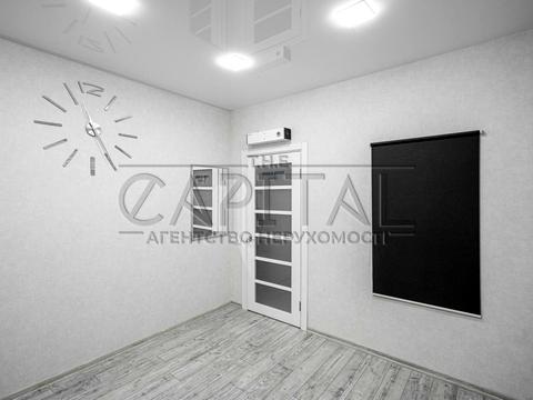 комерційна за адресою Регенераторна вул., 4 к6