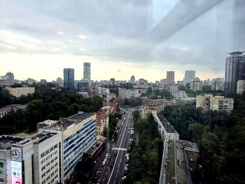 комерційна за адресою Мечникова вул. (Кловський), 2