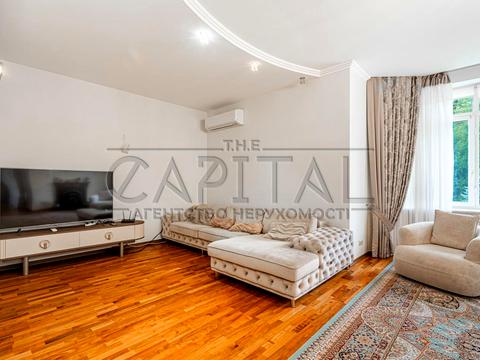 будинок за адресою Печерська вул., 10