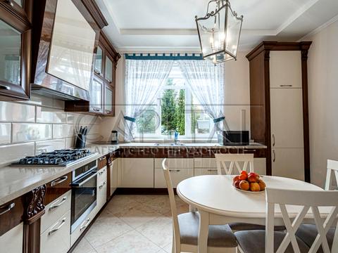 будинок за адресою Печерська вул., 10