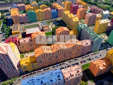 комерційна за адресою Регенераторна вул., 4 к1-3