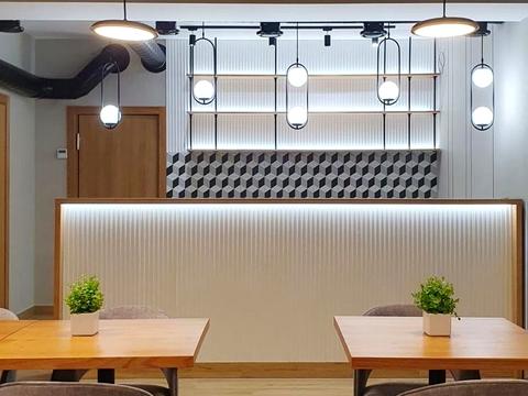 комерційна за адресою урочище Вишні вул., 2