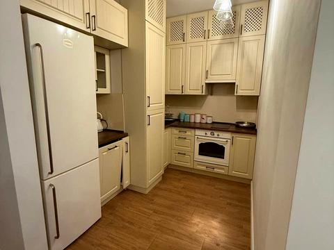 квартира за адресою Академіка Писаржевського вул., 8