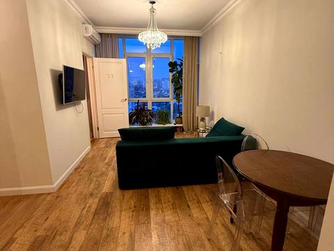 квартира за адресою Академіка Писаржевського вул., 8