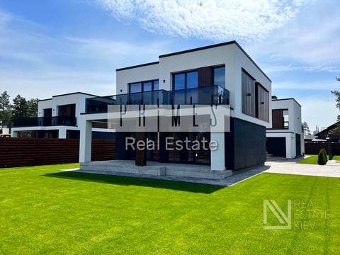 будинок за адресою Набережна вул.