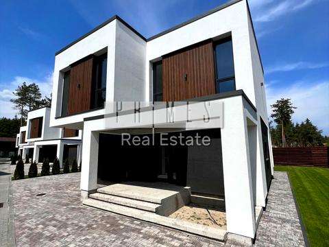 будинок за адресою Набережна вул.