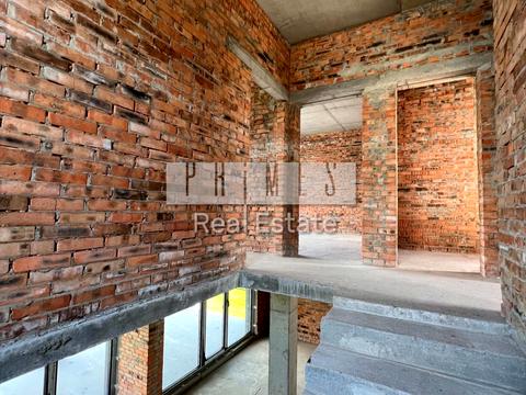 будинок за адресою Набережна вул.