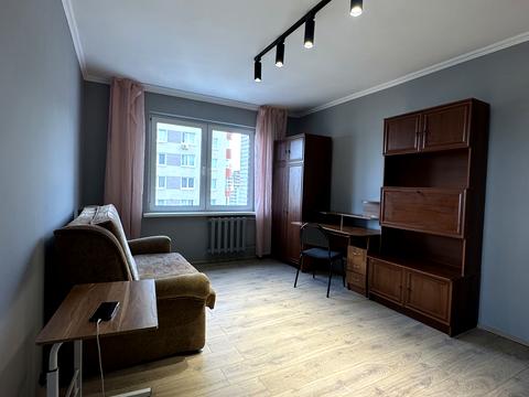 квартира за адресою Анни Ахматової вул., 28