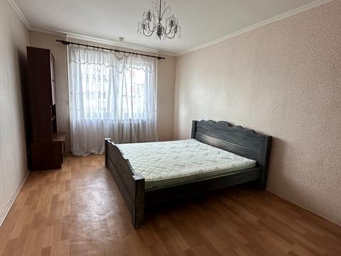 квартира за адресою Анни Ахматової вул., 28